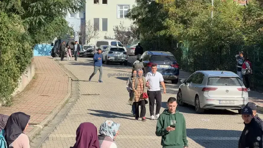 İstanbul’da Ortaokulda Bıçaklı Saldırı Dehşeti