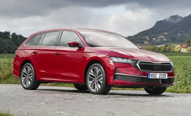 Skoda Octavia Serisinde Tam Hibrit Dönem Resmen Başladı